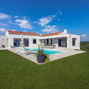  Villa Sofia